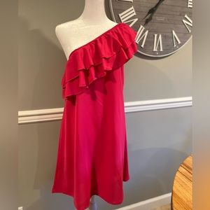 NWOT - Women's one shoulder dress! Magenta color -(Size M but runs littl…